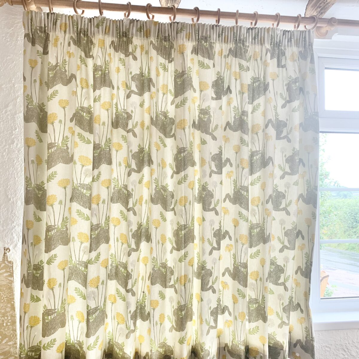 March Hare Linen Fabric - Image 4